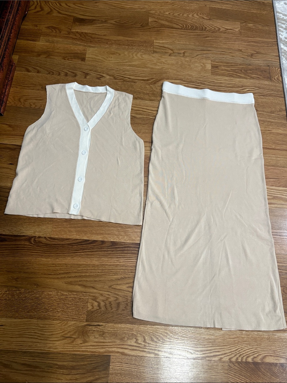Beige Knit vest / Midi Skirt 2 piece dress - Classic Neutral Style size Large